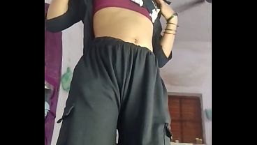 Cowgirl Goyangan Ganas, Bhabhi Digoyang Suami Dengan Audio Hindi Yang Menggairahkan