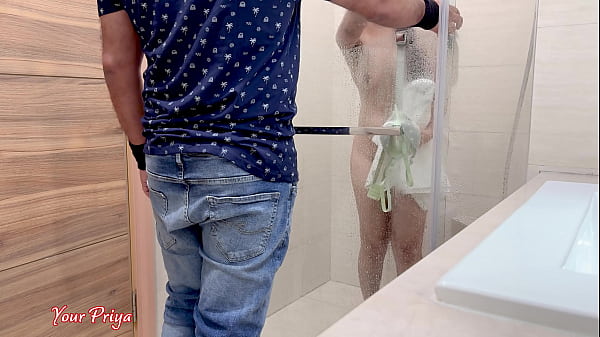 Ibu Tiri Panas Mandi Bareng Di Kamar Mandi Dengan Suara Hindi