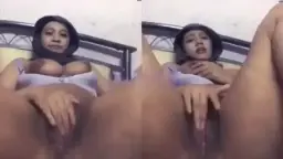 Alin Berhijab Meremas Memek Tembemnya Yang Menggairahkan