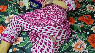 Ibu Tiri Celana Robek, Si Anak Tiri Ngewe Memek Ibu Tiri Sampai Pantat Bunder Minta Ampun