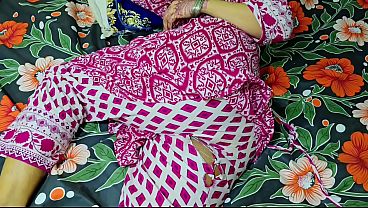 Ibu Tiri Celana Robek, Si Anak Tiri Ngewe Memek Ibu Tiri Sampai Pantat Bunder Minta Ampun
