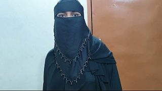 Video Panas Istri Cantik Berhijab Milik Master India Ngentot Di Rumahku.