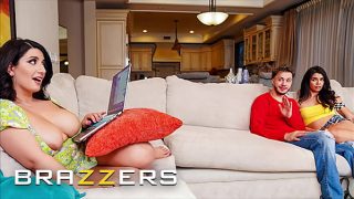 Sarah Arab Ngumpet Bareng Pacar Temen Sekamar, Bobol Dibelakang Tanpa Ketauan – Brazzers