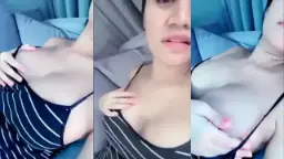 Alondra Rebahan Sambil Remas-remas Nenen, Uting Makin Nongol Bikin Makin Pengen.