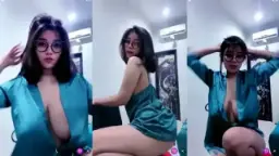 Ica Kane, Belahan Susunya Bikin Ngiler, Bikin Pengen Jilat