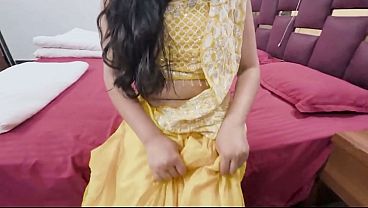 Bhabhi Basgi Mein Bhig Gayi, Devar Ke Gusse Ko Apni Gili Chut Se Shant Kiya.
