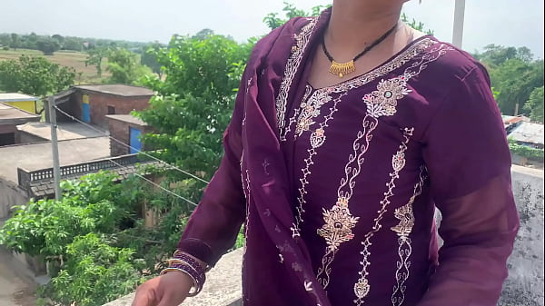 Bhojpuri Desi Bhabhi Kas Se Pyaar Se Apni Chut Aur Jism Ka Maza Diya, Hindi Audio Mein