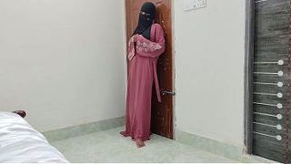 Ngentot Pertama Bareng Pacar Hijab India Yang Malu-malu, Crot Di Dalem