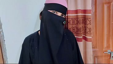 Hijab Jalang Jasmine Digebuk Habis-habisan Sama Orang Asing