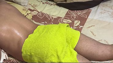 Ibu Mertua Bertohir Besar Bantu Mantu, Pijatan Berubah Jadi Panas Dan Mesum.
