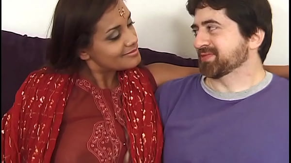 Istri Selingkuh, Shriya Aunty Ngentot Bareng Kakak Tiri Dan Temennya – Suara Hindi Jelas