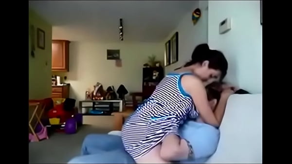 Video Panas Cewek India Digrebek Sama Amatir Di Kamar.