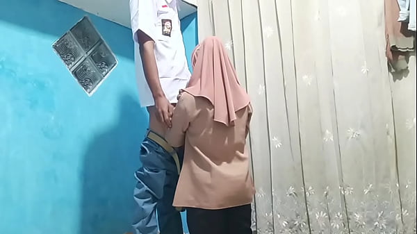 Murid Ngewe Bu Guru Pas Jam Pulang Sekolah, Makin Greget Makin Basah.