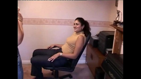 Cewek India Malvina Sama Lisa Inggris, Jilat-jilat Memek Berdua Part 3