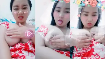 Dedek 19 Tahun, Toge Digebuk, Tetek Digerak-gerakin, Melet-melet Sampe Ngaceng.