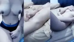 Miss Dc Telanjang Lagi Asyik Mainin Memek Sendiri Sampai Basah Kuyup.