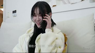 Gadis Korea Yang Tinggal Sendirian Menjebak Montir Di Sela-sela Pahanya Yang Basah.