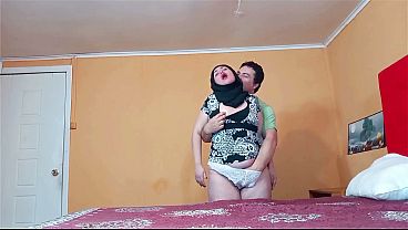 Wanita Berhijab Digebrek Doggy Style Sambil Mengerang Panas.