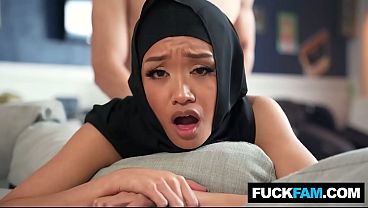 Jade Kimiko Dan Parker Ambrose: Hijabi Diperkenalkan Ke Budaya Amerika Yang Bikin Mulus Dan Panas