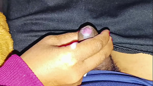 Tanteku Doyan Kontol Mungil, Sangek Gak Nahan Liat Batang Kecil.