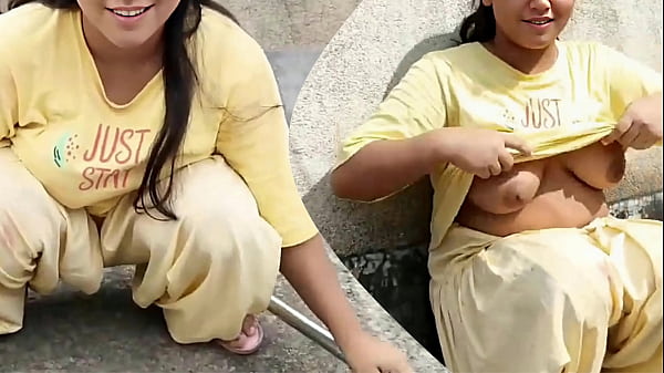 Pagi Di Atap Rumah, Bini Muda Tetangga Ngajak Main Panas, Cewek Desa Minta Digaruk, Video Bokep Desi Viral.