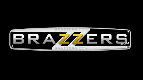 Brazzers, Bintang Porno Sialan!!! Tete Gede Banget Bikin Makin Pengen.