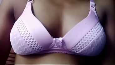 Malam Ini Gue Siapin Body Panas Ala Cewek India, Siap Bikin Lo Ngaceng.