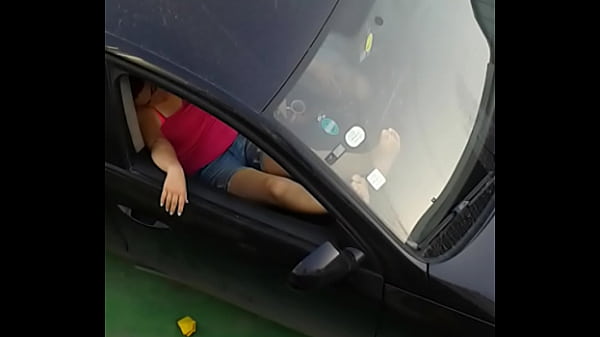 Cewek Arab Seksi Lagi Horny Di Tempat Umum, Siap Digoyang