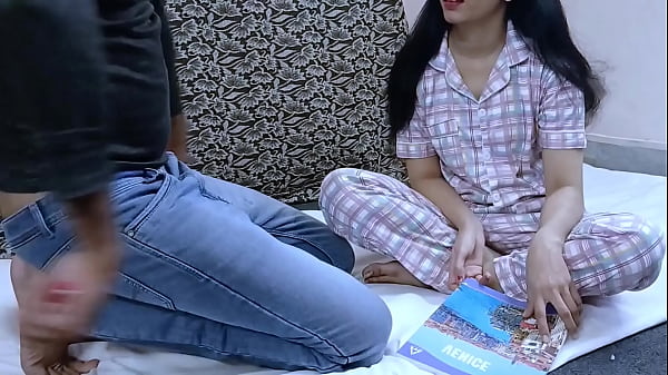 Mosi Ki Ladki Ko Nangaa Karke Chod Diya, Family Mein Ras Bhara Sex.