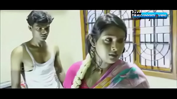 Aunty India Selatan Bikin Napsu, Desi Menggoda Nggak Karuan.