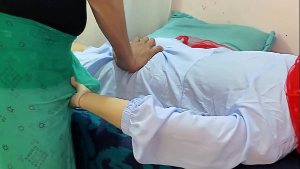 Malkin Siapin Rencana Biar Pembantunya Ngentot Pakai Suara Seks Hindi.